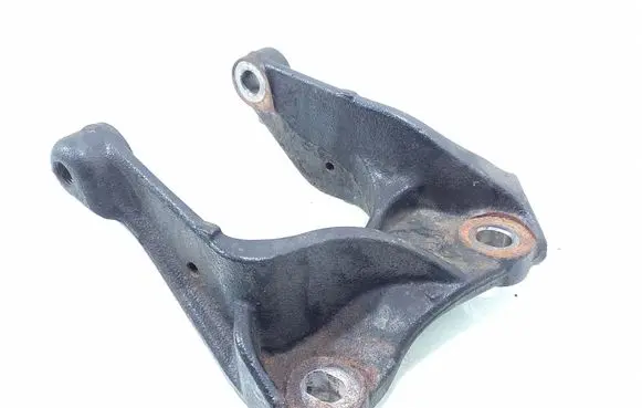 Gearbox mounting bracket