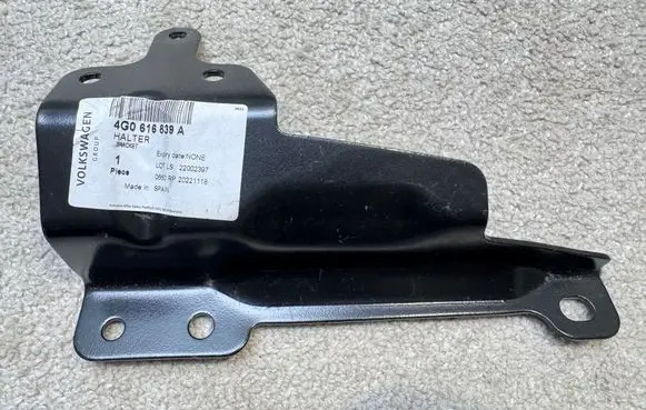 Audi RS7 C7 Front shock absorber mounting bracket 4G0616839A 22002397