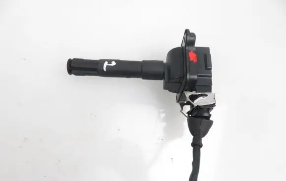 Volkswagen PASSAT B5 High voltage ignition coil 
