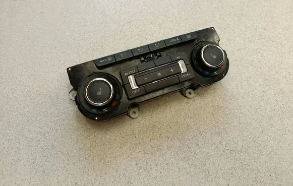 Skoda Yeti (5L) Climate control unit 3T0907044BS SW0606 5HB00974985
