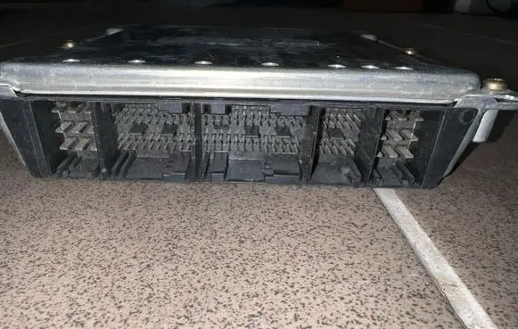 Mercedes-Benz S W220 Engine control unit/module A2751530679