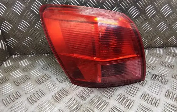 Nissan Qashqai+2 Rear/tail lights