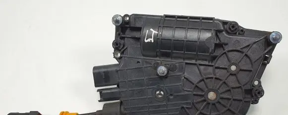 BMW X6 E71 Rear door soft close latching motor 4153309300