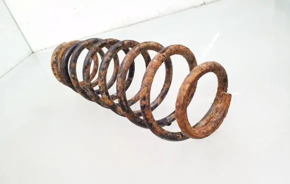 Volkswagen Golf III Rear coil spring