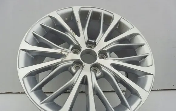 Toyota Camry R18 alloy rim 