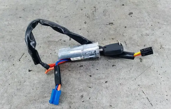 Peugeot 206 Ignition lock D345003