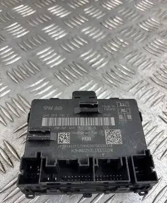 Porsche Cayenne (9Y0 9Y3) Door control unit/module 4M1959795C 4M1959795B