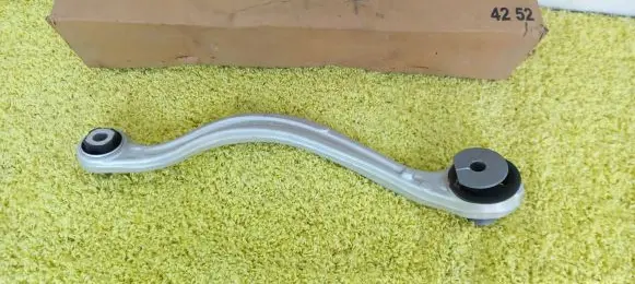 Citroen DS5 Rear control arm 9820348980 19102101