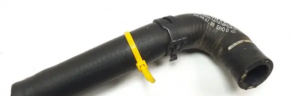 Mercedes-Benz CLK A209 C209 Engine coolant pipe/hose 558001100