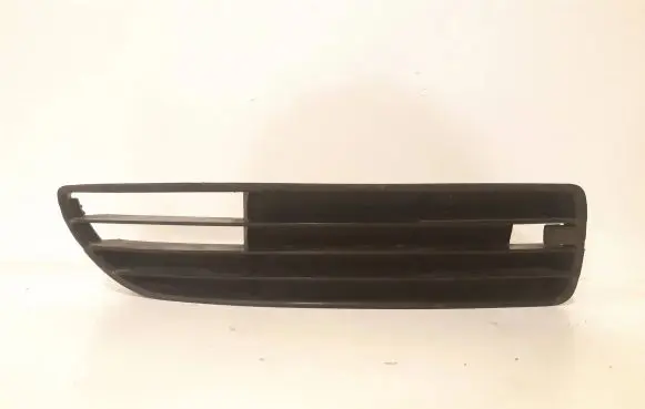 Audi A4 S4 B5 8D Front bumper lower grill 8D0807346