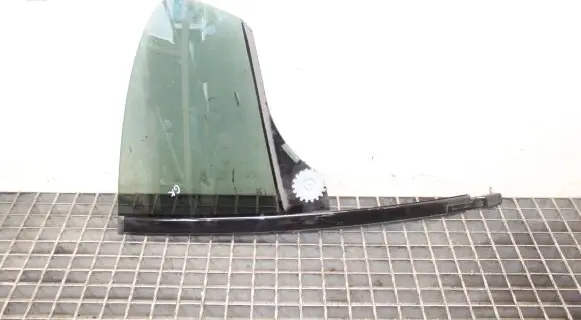 BMW 6 F06 Gran coupe Rear side window