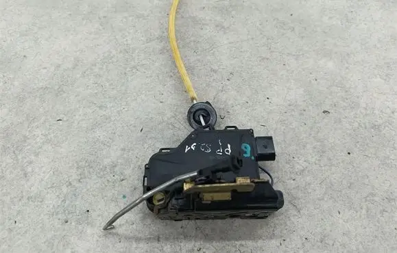 Audi A2 Front door lock 