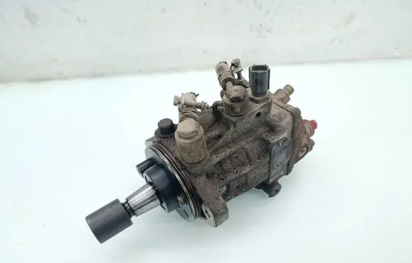 Nissan X-Trail T30 Fuel injection high pressure pump 167008H801 8H8 09730000515