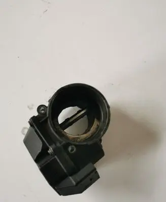 Volkswagen PASSAT B6 Throttle valve 03G128063A