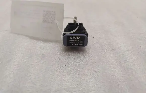 Lexus RX 450H Airbag deployment crash/impact sensor 8983A47010