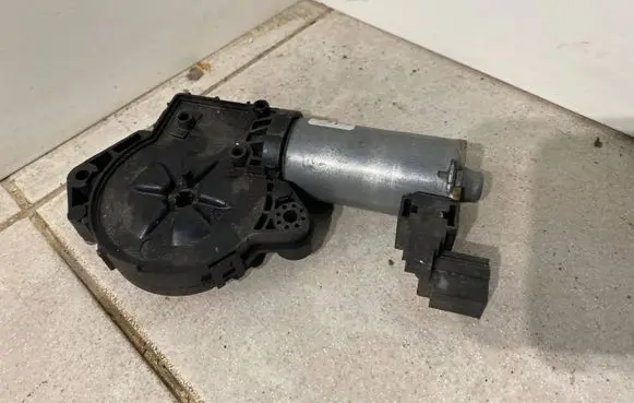 Mercedes-Benz GLC X253 C253 Sunroof motor/actuator 0390200122 60483651100 402795A