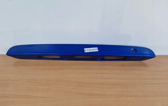Mazda Premacy Trunk door license plate light bar C10050811