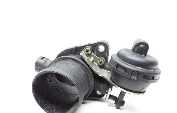 Volvo S40, V40 Throttle valve 11230973