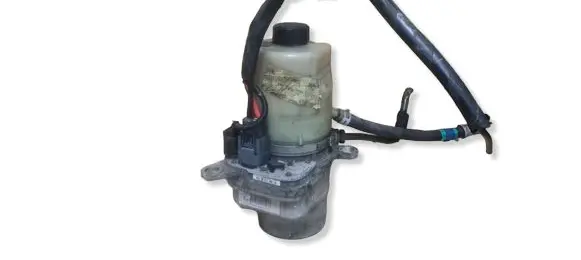 Ford Kuga I Power steering pump 4M513K514DA