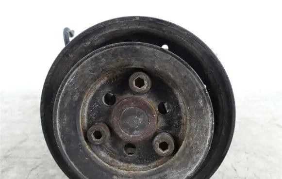 Volkswagen PASSAT B5 Power steering pump 7681955280