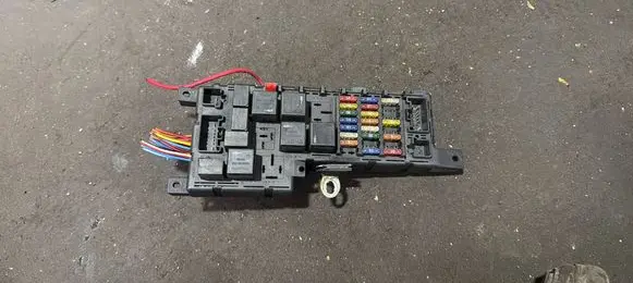 Volvo XC70 Fuse module 8678449 518787205