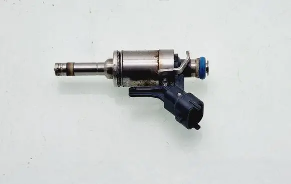 BMW 1 F20 F21 Fuel injector 7591623