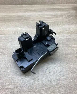 Opel Signum Rear door lock 24447346