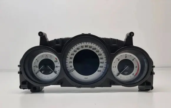 Mercedes-Benz C W204 Speedometer (instrument cluster) A2049005813