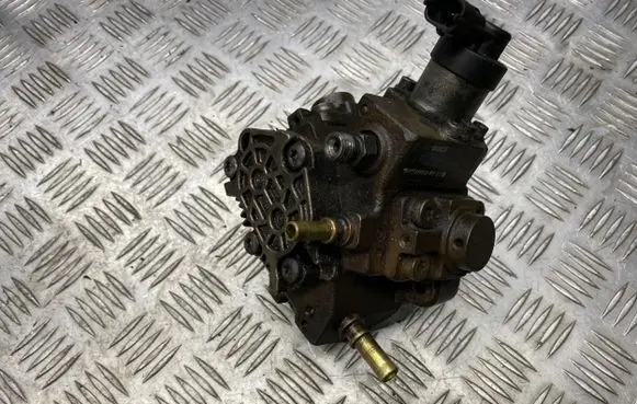 Ford Focus C-MAX Fuel injection high pressure pump 9656300380A 0445010102