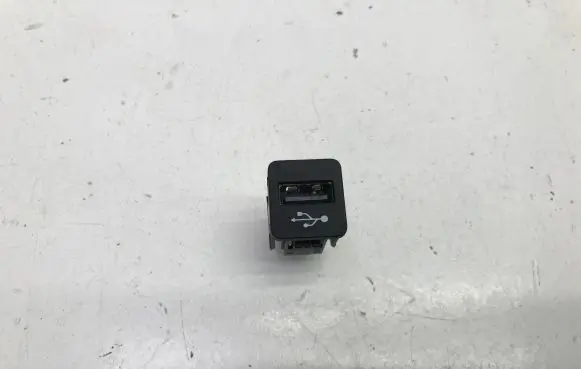USB socket connector