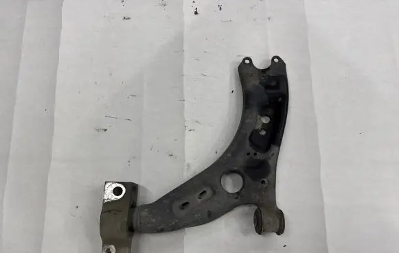 Volkswagen PASSAT CC Front lower control arm/wishbone