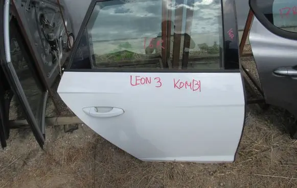 Seat Leon (5F) Rear door