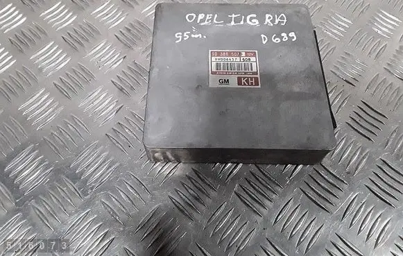 Opel Tigra A Engine control unit/module 90386507