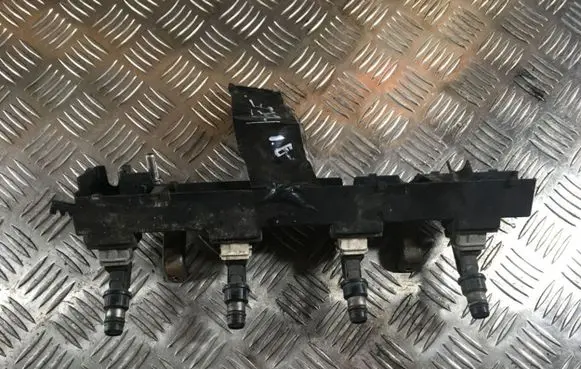 Nissan Almera N16 Fuel injector 25313846 3094B 3294