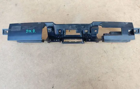 Nissan Note (E11) Trunk door license plate light bar 908689U01