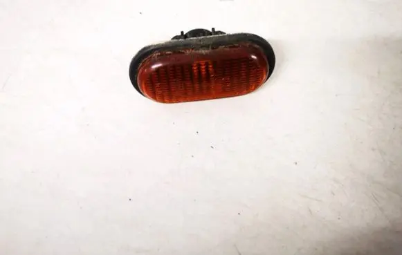 Renault Kangoo I Front fender indicator light 7700847333