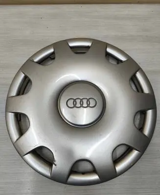 Audi A6 S6 C5 4B R15 wheel hub/cap/trim 4A0601147B