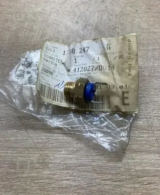 BMW 3 E36 Coolant temperature sensor 1288247 12631288247