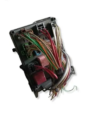 Renault Espace - Grand espace IV Fuse module 518832118 8200447431