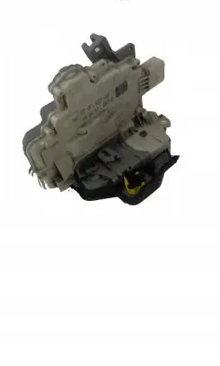 Volkswagen Touran III Rear door lock 5TA839016E