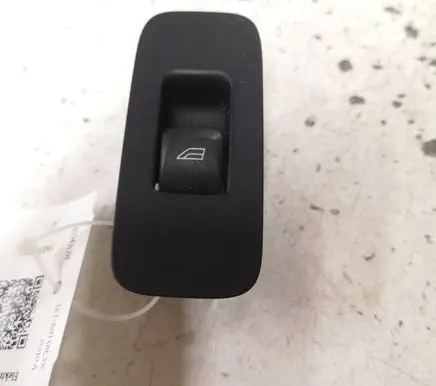 Volvo V40 Electric window control switch 31334569