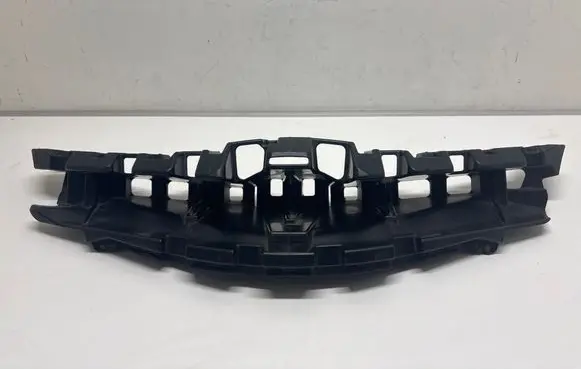 Toyota Yaris Front bumper upper radiator grill 531110DB10