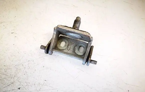 Ford Fiesta Tailgate/trunk/boot hinge