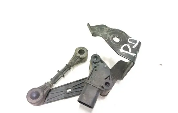 Headlight/headlamp level sensor