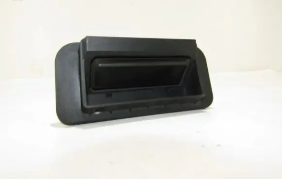 Tailgate opening switch