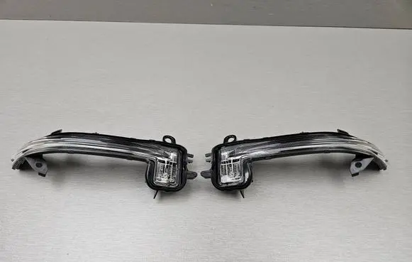 BMW Z4 g29 Mirror indicator light 7461785 7461786 63137461785