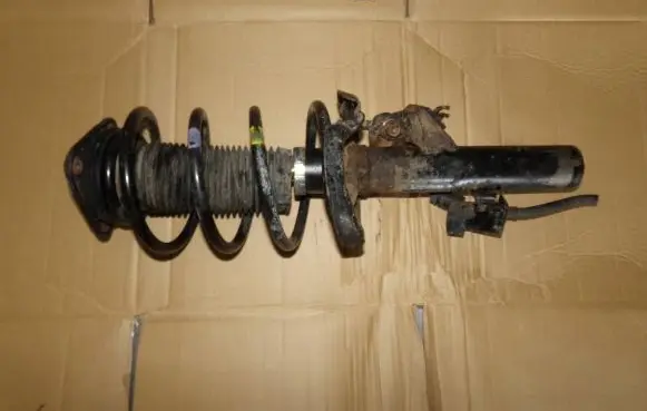 Mazda 3 I Front shock absorber with coil spring