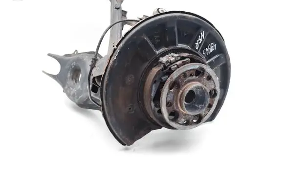 Mercedes-Benz E AMG W212 Rear wheel hub