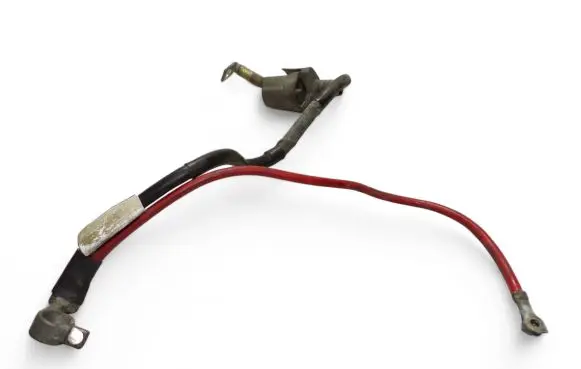 Volkswagen Golf V Positive cable (battery)