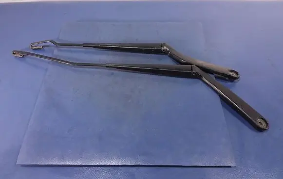 Porsche Panamera (970) Front wiper blade arm 